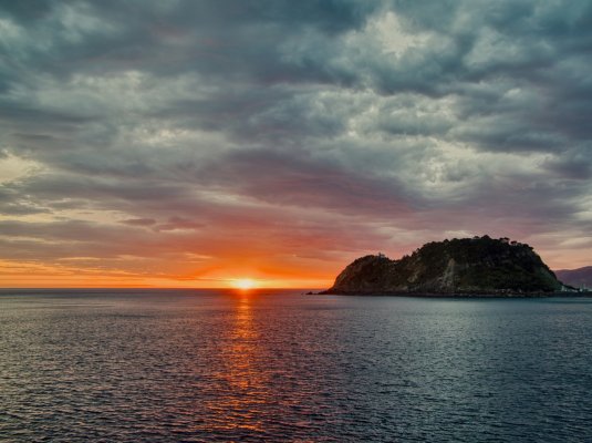 OM122945_hdr.jpg